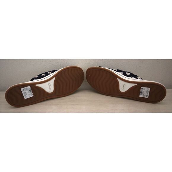 Clarks Cloudsteppers Women 9.5M Navy Floral Breeze Canvas Slip-On Mules - Picture 3 of 9